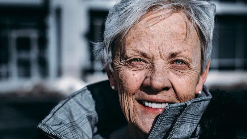 Românii pot rămâne în muncă până la 70 de ani - Foto: Unsplash/Ravi Patel