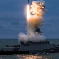 Rusia a desfășurat două portavioane înarmate cu 16 rachete de croazieră Kalibr în Marea Neagră - FOTO: Twitter/ragipsoylu