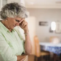 Pensionar primind o știre gravă despre pensie - Foto: Freepik