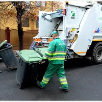 Românii produc cele mai puţine deşeuri municipale/FOTO: rebu.ro