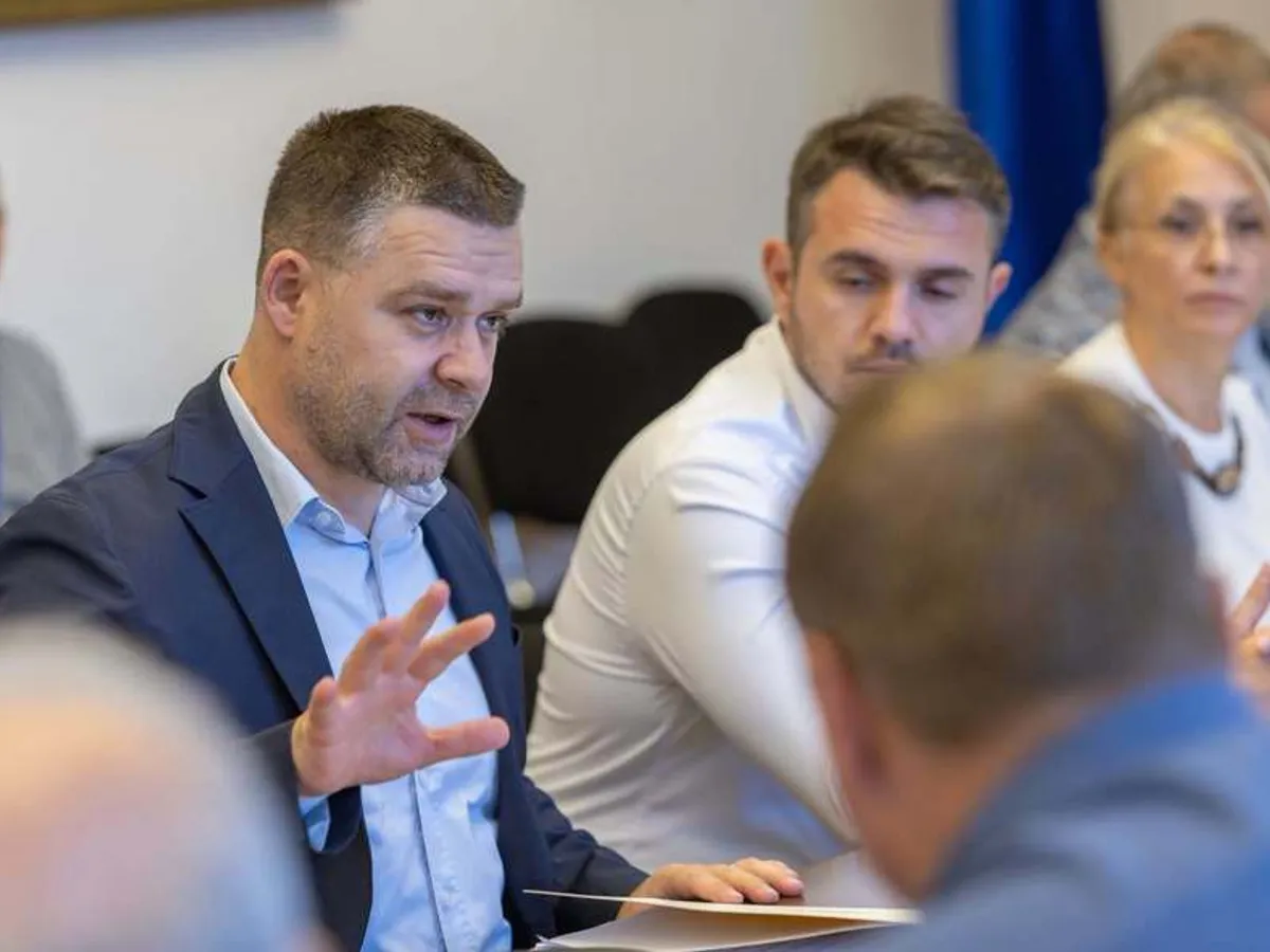 Ciprian Ciucu ia măsuri pentru traficul din București. Poliția va dirija circulația în zonele cu șantiere