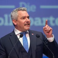 Un europarlamentar al lui Karl Nehammer e pentru intrarea României în Schengen - Foto: Profimedia Images