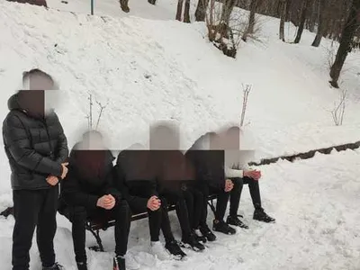 Bătaie generală pe străzile Brașovului cu 30 de participanți. Zece dintre ei erau minori