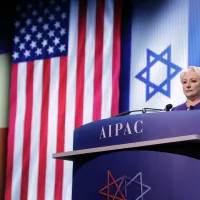 Premierul Dăncilă la conferința AIPAC, la Washington DC, unde a promis că va muta ambasada din Israel la Ierusalim Foto: Guv.ro