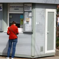 Elevii circulă gratuit cu autobuzele și tramvaiele în București. Studenții plătesc „la jumătate” / economica.net