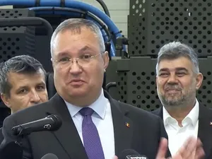 Premierul Nicolae Ciucă şi liderul PSD, Marcel Ciolacu, au plecat împreună, pe jos, din Piaţa Unirii - Foto: captură YouTube