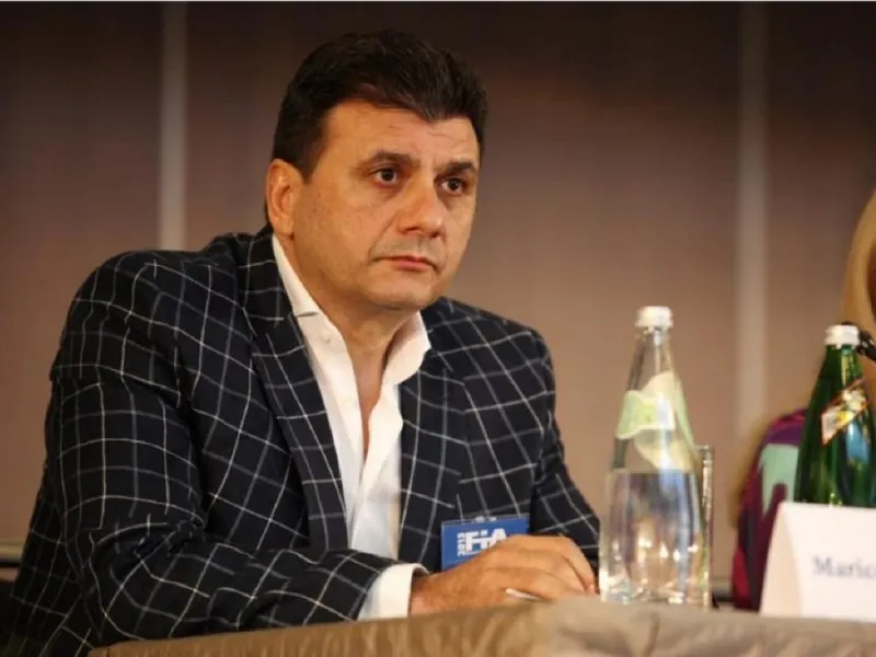 Maricel Păcuraru, patronul televiziunii realitatea Plus, stă de 20 de ani fără să plătească chirie într-un palat de 1001 metri în buricul târgului sechestrat de DNA. Sursă foto: Arhiva