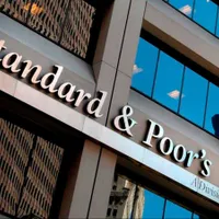 Standard & Poor's a îmbunătățit rating-ul României, de la „Negativ” la „Stabil”. / Foto: fanatik.ro