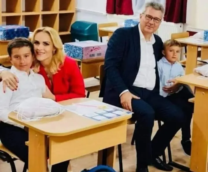 Pentru Firea și Pandele nuexistă reguli pentru că sunt pe moșiile lor Foto: Facebook Stelian Muscalu