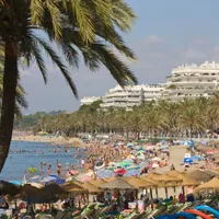 Amenzi de 750€ dacă urinezi în Mare într-o destinație idilică iubită de români. Turiștii sunt șocați - Foto: Profimedia images