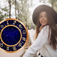 Horoscop 2 august. Luna în Scorpion aduce o zi cu tensiuni Leilor. Capricornii, discuții de la bani - Foto: Freepik, PNGEGG (Imagine cu rol ilustrativ)