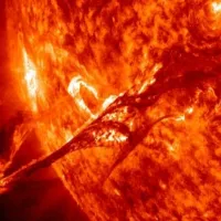 O bucată uriașă s-a desprins din Soare/Foto: captură video you tube