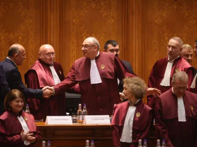 PNL şi USR cer eliminarea bonusului de 540.000 de lei de la plecarea din CCR a trei judecători - Foto: INQUAM PHOTOS/George Călin