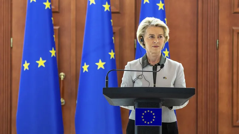 Ursula von der Leyen: Noi decidem cine vine în Europa, nu reţelele de contrabandişti şi traficanţii - Foto: INQUAM PHOTOS / Elena Covalenco