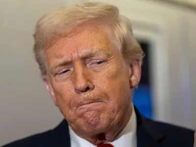 Donald Trump face declaraţii de presă, înainte să se urce în Air Force One - Foto: Profimedia Images