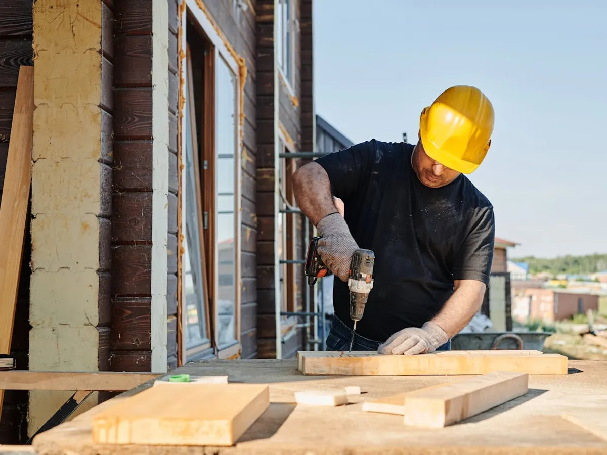 STUDIU 8 din 10 români și-ar renova energetic locuințele. Dar, 7 din 10 spun că nu au bani - Foto: pexels.com/Mikael Blomkvist