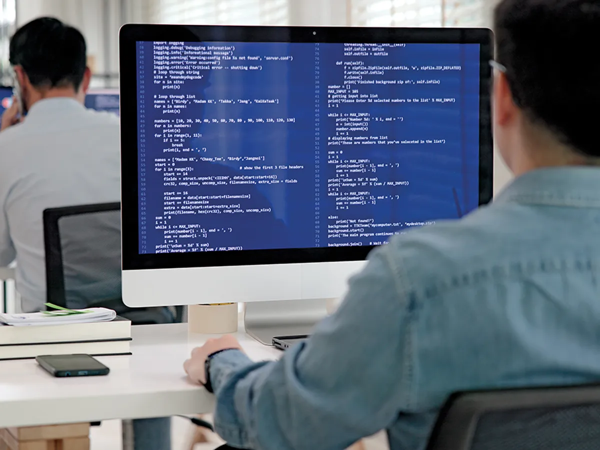 CONVERGENȚA DISCURSULUI Cercetătorii au descoperit că, de-a lungul timpului, utilizarea crescută a chatbot-urilor a dus la infiltrarea termenilor AI în conversațiile umane