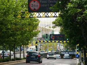 Ne luăm cu mâinile de cap. Veste rea pentru bucureșteni: cea mai aglomerată zonă intră în reparații - Foto: Profimedia(imagine cu rol ilustrativ)