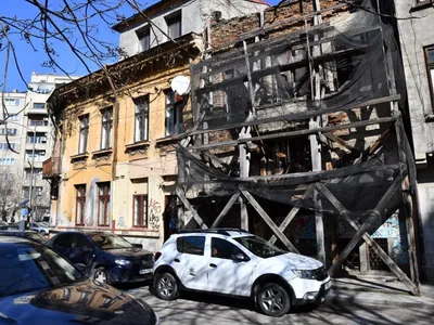 Casă cu fațadă degradată în București - Foto: Facebook / Poliția Locală a Municipiului București (Imagine cu rol ilustrativ)