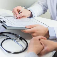 Verifică ce bani primești în concediu medical. Calculul se va face după gravitatea și natura bolii - Foto: Ilegis / imagine cu caracter ilustrativ