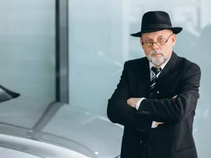 Un pensionar a plătit CASS de 10.000 lei la pensie. La ce sumă uriașă a ajuns cea mai mare pensie - Foto: Freepik (Imagine cu rol ilustrativ)