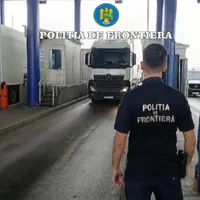 Substanțe dopante periculoase, confiscate la graniță. Erau trimise cu un curier din Bulgaria - Foto: Captură Poliția de Frontieră