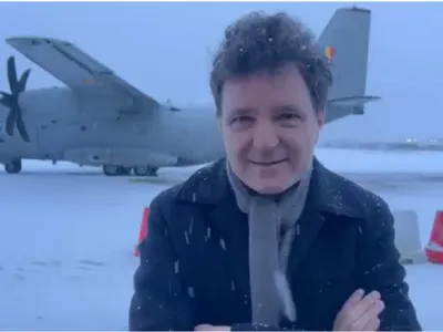 Președintele Nicușor Dan pe Aeroportul din Paris - Foto: captură video