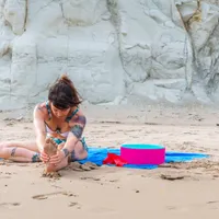 Produsul de 3 lei care te scapă de nisipul de pe picioare la mare. Nu se mai lipește de tine - Foto: Freepik (imagine cu rol ilustrativ)
