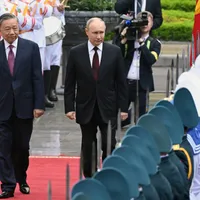 Putin anunță condițiile de pace cu Ucraina. Soldații săi își doboară un elicopter de 20.000.000$ - Foto: Profimedia Images