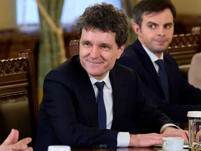 Preşedintele Nicuşor Dan, în timpul unei runde de consultări cu partidele, la Cotroceni - Foto: Profimedia Images