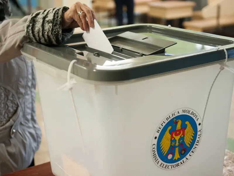 Alegeri 2023: jumătate de milion de moldoveni au votat încă de la primele ore ale dimineții Foot: stiri.md