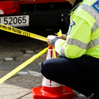 Accident teribil în Prahova cu un mort și 2 răniți. S-au izbit violent de un copac. Mașina e țăndări - FOTO: INQUAM Photos Cornel Putan