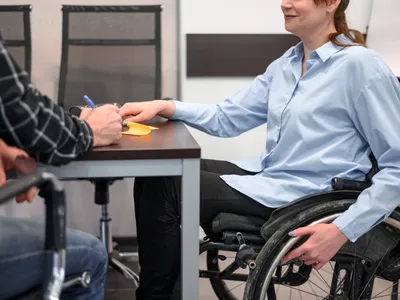 În ce zi se virează indemnizația pentru persoanele cu handicap pentru luna octombrie? - Foto: Freepik (Imagine cu rol ilustrativ)