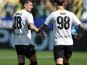 Ar fi o lovitură de proporții! Italienii anunță: Dennis Man și Valentin Mihăilă, doriți la ”pachet” la un club din SuperLigă