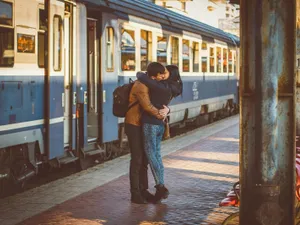Țara în care este interzis sărutul pe peronul gărilor. Motivul pentru care îndrăgostiții nu au voie? - Foto: Istock / imagine cu rol ilustrativ
