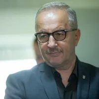 Ciucă „l-a calibrat” pe Dîncu pe tema comunicării publice la nivelul MApN - FOTO: Profimedia