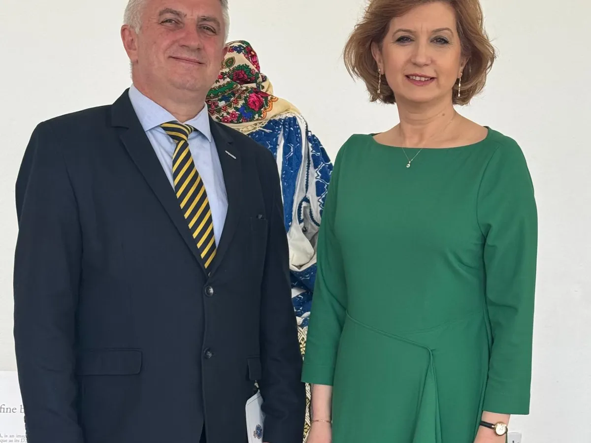 Laura Popescu, Ambasadoarea României în Marea Britanie și Marius Bostan, fondatorul RePatriot Foto: RePatriot