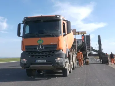 Când vom circula pe primii kilometri din Autostrada A7 Foto: captură Facebook/ Sorin Grindeanu