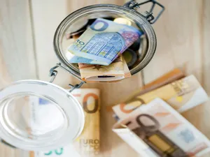 Curs BNR, 28 mai. Moneda euro se apreciază puţin, tot sub noul prag psihologic, de 5.10 lei - Foto: Freepik/CC0