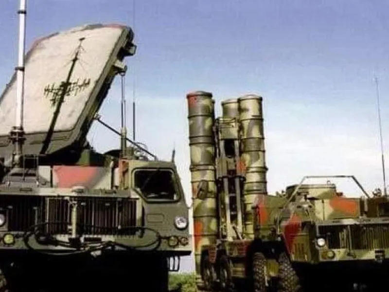 Sistemul sovietic de rachete antiaeriene S-300- Foto: anticoruptie.md