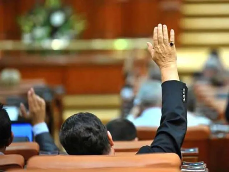 Care sunt cei mai vocali, dar şi cei mai ascunşi, politicieni din Parlament/FOTO: ziaruldeiasi.ro