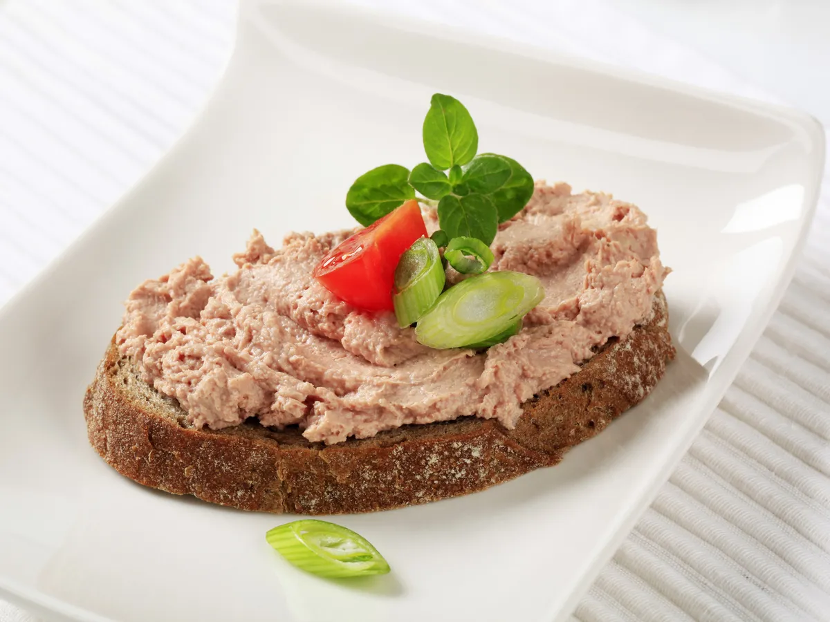 Ce se întâmplă în corpul tău atunci când mănânci pateu vegetal? De ce să NU îl mai consumi în post? - Foto: Profimedia Images (imagine cu rol ilustrativ)