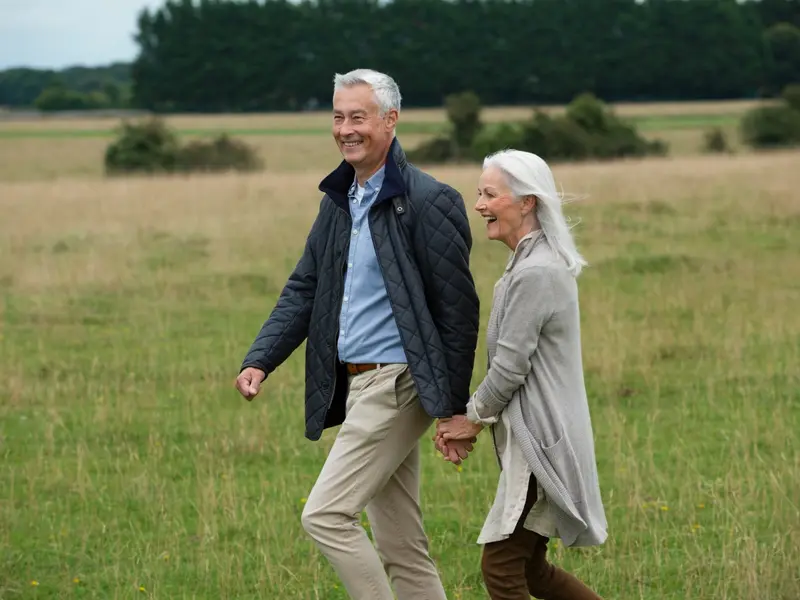 Cine sunt pensionarii care pierd 500 de lei de pe cardurile de alimentele dupa recalculare. De ce? Foto: Freepik (fotografie cu caracter ilustrativ)