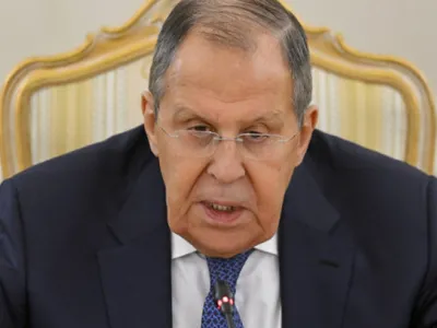 „Am bătut palma”. Serghei Lavrov vrea să rezolve „problema” Ucrainei „ca între băieți” cu Donald Trump
