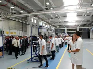 Unul dintre cei mai mari producători de cablaje auto închide una dintre cele 3 fabrici din România - Foto: jurnalulolteniei.ro