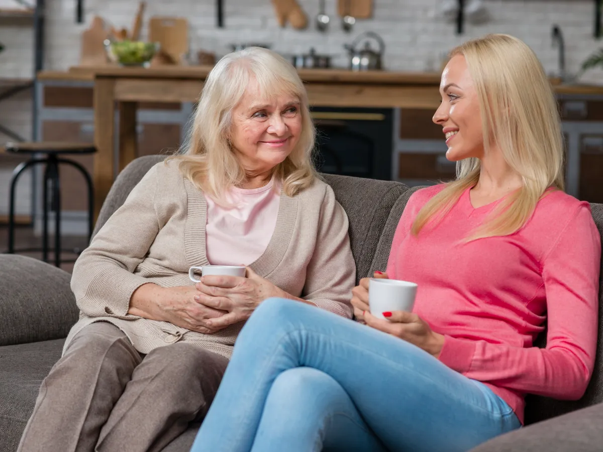 Pensionară și mamă Foto: Freepik (fotografie cu caracter ilustrativ)