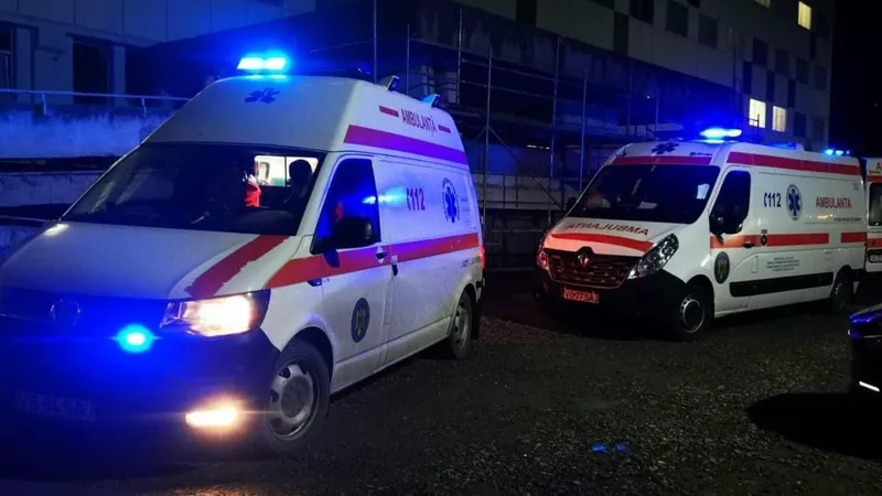 Dramă pe „drumul morții” E85 - Foto: Facebook/ Ambulanța - caracter ilustrativ