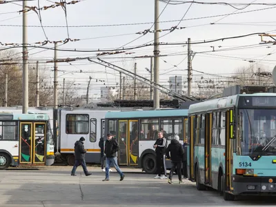 Troleibuze STB la Depoul Bucureştii Noi - Foto: INQUAM PHOTOS/Octav Ganea