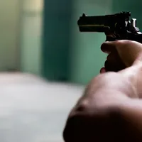 Armă letală găsită în timpul unei percheziții-Foto: Pexels Photos