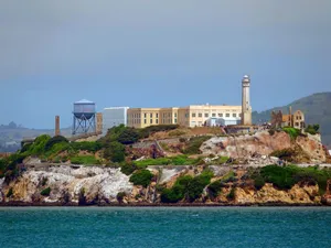 Noul Alcatraz al lui Donald Trump ar putea costa 2.000.000.000 $. Ce opţiuni sunt? - Foto: Profimedia Images